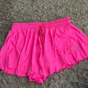 HOT PINK shorts size medium! NEVER WORN NO TAG!